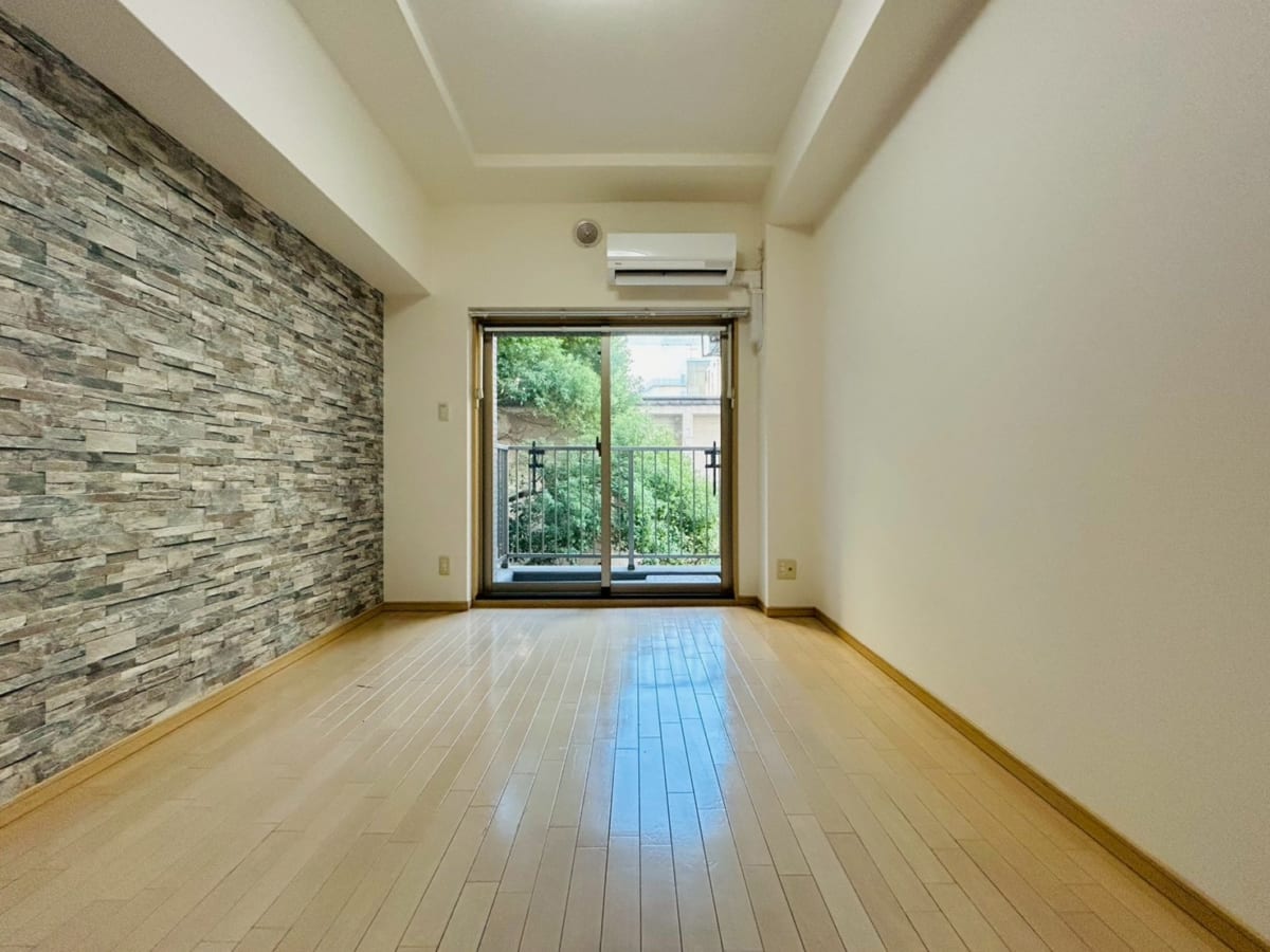 ディオレクレスト東心斎橋　	御堂筋線「心斎橋」徒歩5分！！！の賃貸物件情報